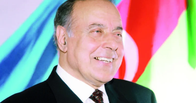 Milli istiqlalımızın bəyan edildiyi gün
