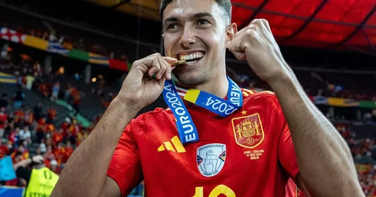 Arsenal İspaniya millisinin üzvünü transfer edir