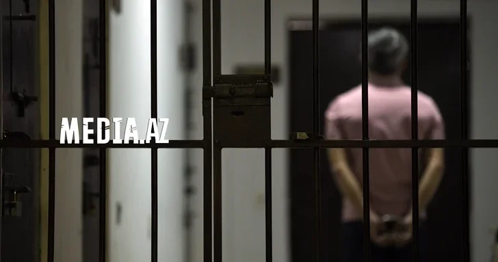 Попытка суицида обернулась нападением на полицейских: хулиган получил тюремный срок