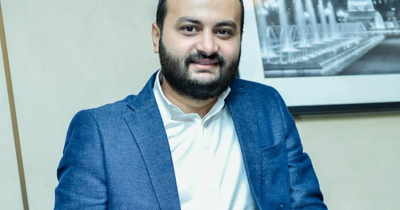 Dubayda 1 həftə Röyaya görə yalnız uşaq hovuzunda çimməli olduq ki...