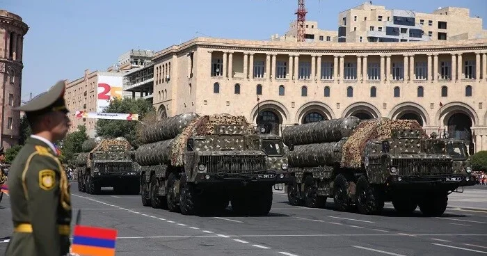 Ermənilər bu paradla dünyanı belə aldatdı