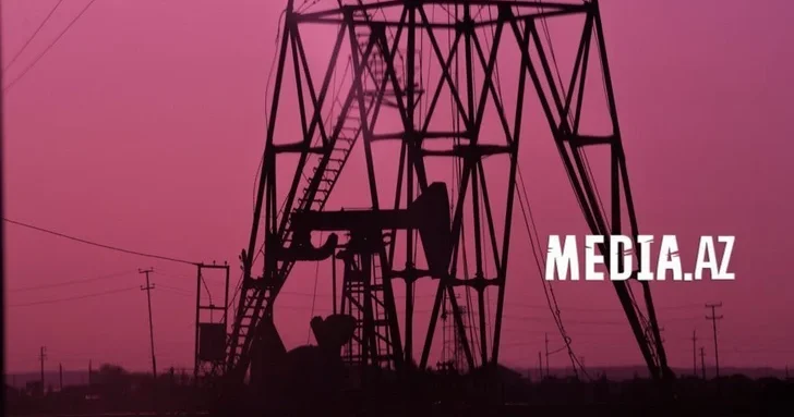 Нефть марки Azeri Light продолжает дешеветь цена упала до $102