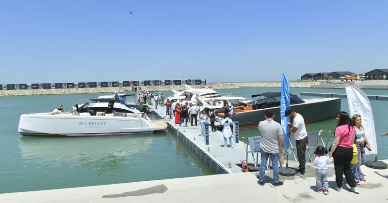 “Sea Breeze Marina” mövsümü reqata və digər su idmanı növləri ilə açıb