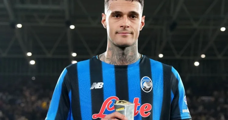İtaliya millisinin hücumçussu Roma ya keçməyə yaxındır