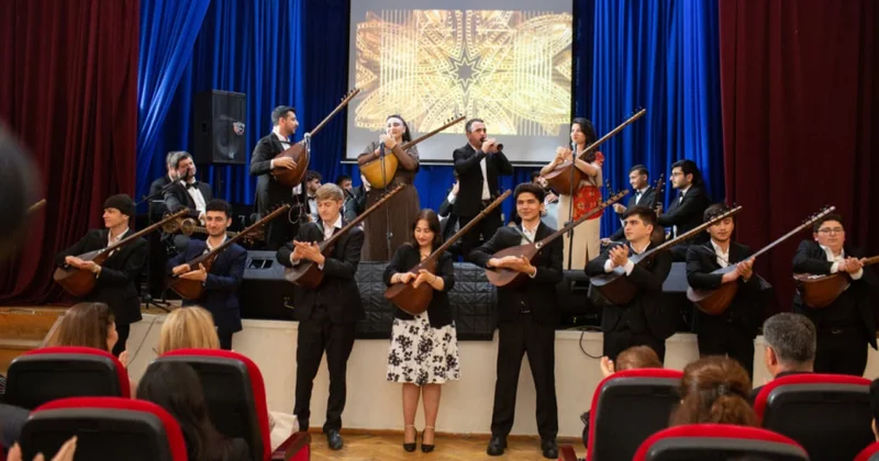 Humanitar Kollecin “Səhnədə işıqlar yananda” adlı hesabat konserti maraqla qarşılanıb