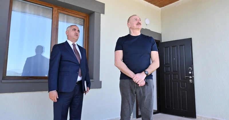Prezident İlham Əliyev Xocalıda hərbi qulluqçular üçün nəzərdə tutulan fərdi evlərdə yaradılmış şəraitlə tanış olub