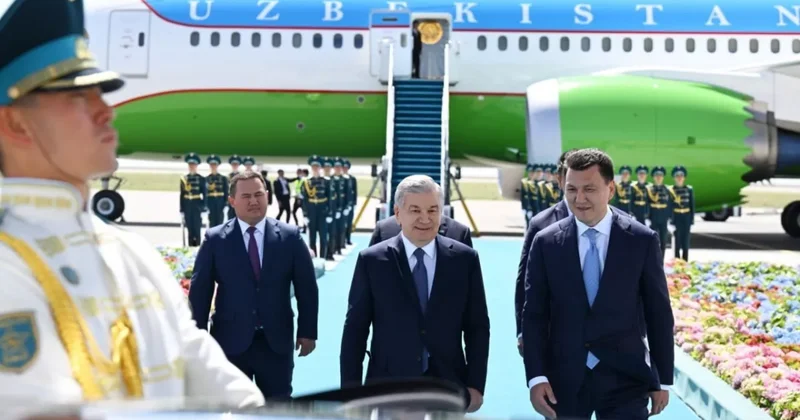 Мирзиёев совершит рабочий визит в Казахстан