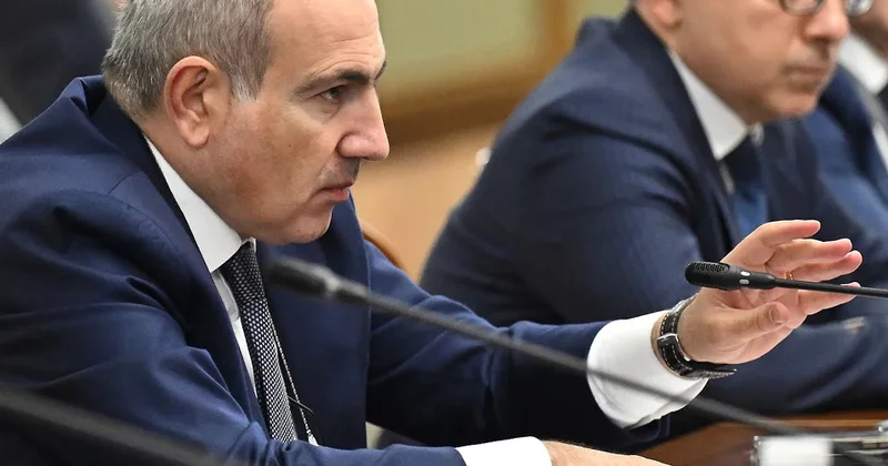 Paşinyan söyüşləri dayandırır