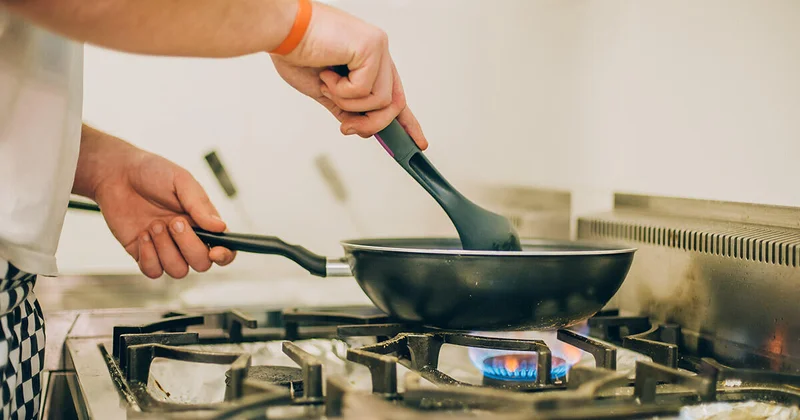 Эти продукты нельзя жарить на подсолнечном масле