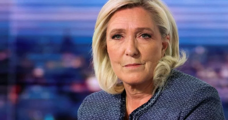 Le Pen: Makron Fransa parlamentini tezliklə buraxa bilər
