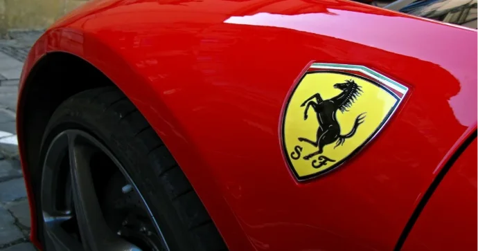 Ferrari unikal superyaxta yaradacaq FOTO