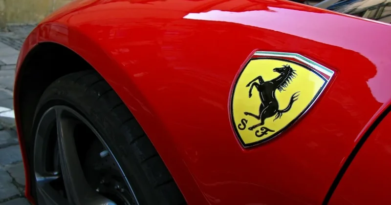 Ferrari unikal superyaxta yaradacaq