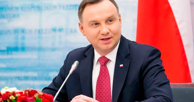 Duda Kiyevə elan edilməmiş səfər edib