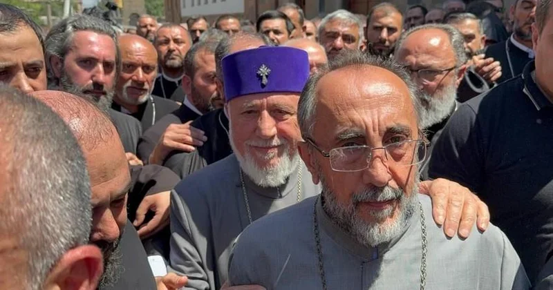 Baş yepiskop Paşinyanı devirməyə hazırlaşırmış İttihamlar açıqlandı
