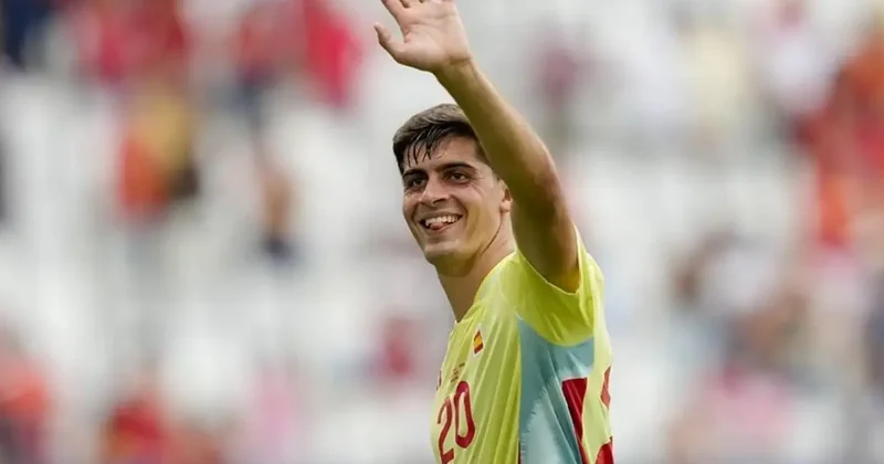 İtaliya çempionu İspaniya millisinin üzvü ilə razılığa gəldi