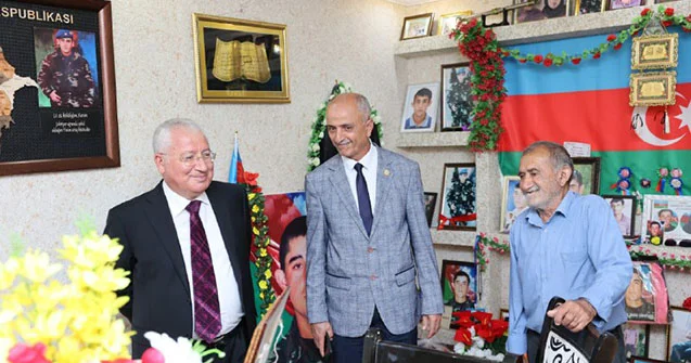 Deputat yenidən şəhid ailələrinin yanında Fotolar