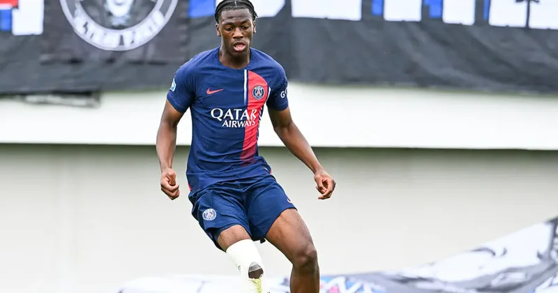 PSJ 17 yaşlı futbolçunu 10 milyon avroya satdı