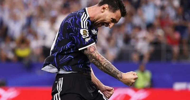 Messi DÇ nin bombardiri oldu