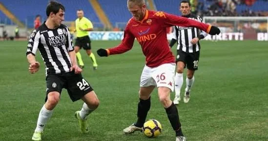 Onun uğurlu performansı, azərbaycanlı futbolçulara marağın artmasına səbəb olacaq Roma da oynamış futbolçu millimizin transferini şərh etdi