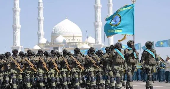 Qazaxıstan ordusu yüksək döyüş hazırlığı rejiminə keçəcək