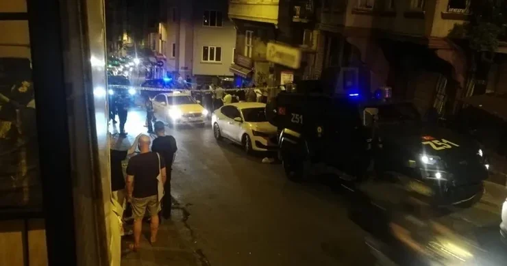 İstanbulda əldəqayırma qurğu partlayıb