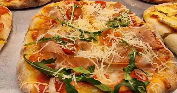 Dünyanın ən bahalı 5 yeməyi: beluqa kürüsü ilə 10 min avroluq pizza