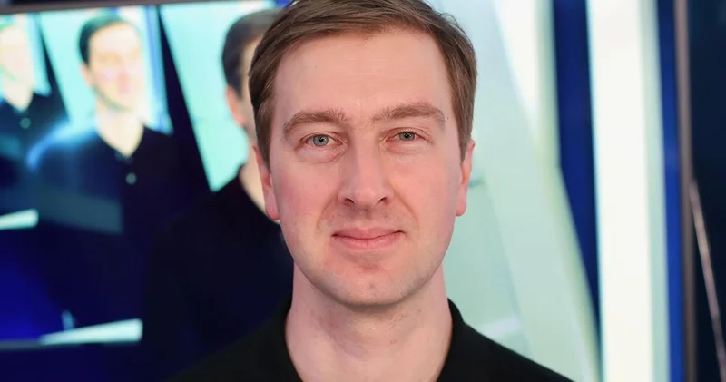 Экс сотрудник СБУ о самолёте AZAL: Я надеялся, что у РФ хватит мозгов сгладить инцидент Minval Politika