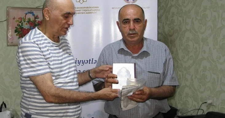 “Beynəlxalq Əlillər Cəmiyyəti”nə problemlərinin həlli üçün müraciət edirlər FOTOLAR