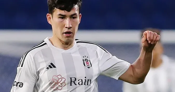“Beşiktaş” Qazaxıstan millisinin üzvünü Rusiya klubuna satdı