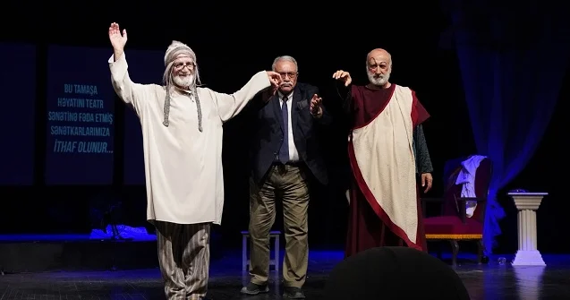 Cahangir Novruzovun quruluş verdiyi tamaşa Şəki teatrında səhnəyə çıxarıldı FOTOLAR