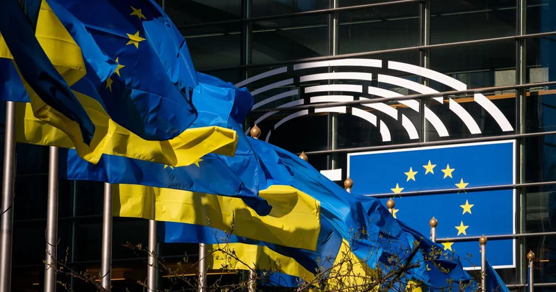 Еврокомиссия пригрозила лишить Украину финансирования Minval Politika