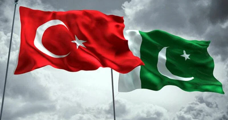 Türkiyə və Pakistan XİN başçıları arasında telefon danışığı olub