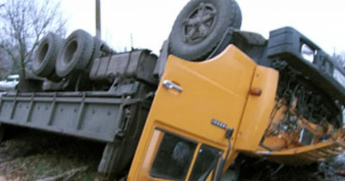 Goranboyda Kamaz aşdı