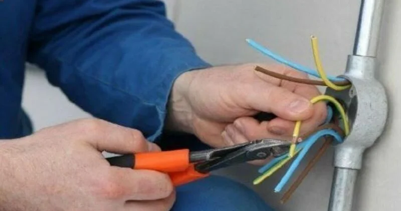 Удар током убил мужчину в Барде