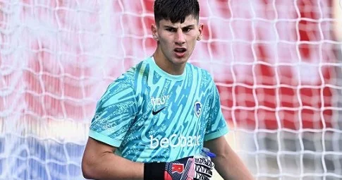 Çelsinin qapıçısı Fransa çempionatında çıxış edəcək