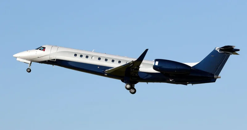 Embraer 190 qəza siqnalı göndərdi