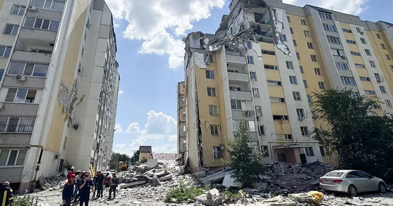 В Саратове после взрыва газа в доме разрушены почти 40 квартир
