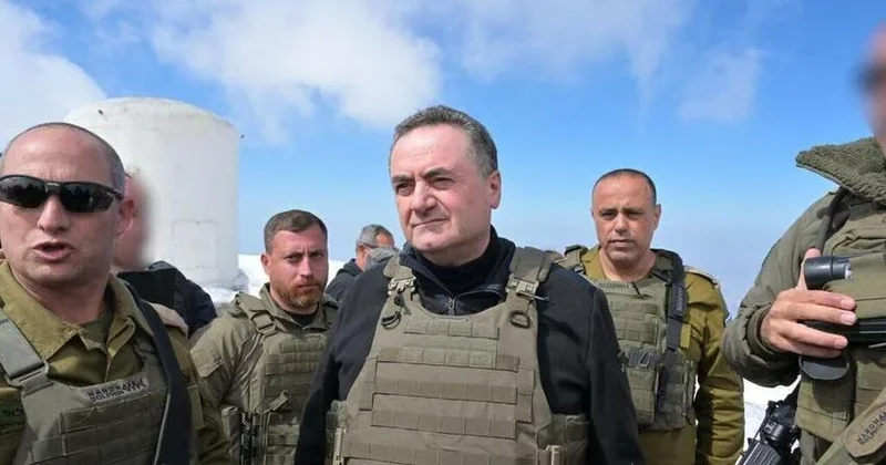 Müdafiə naziri Xameneini hədələdi: Sürprizimiz olacaq