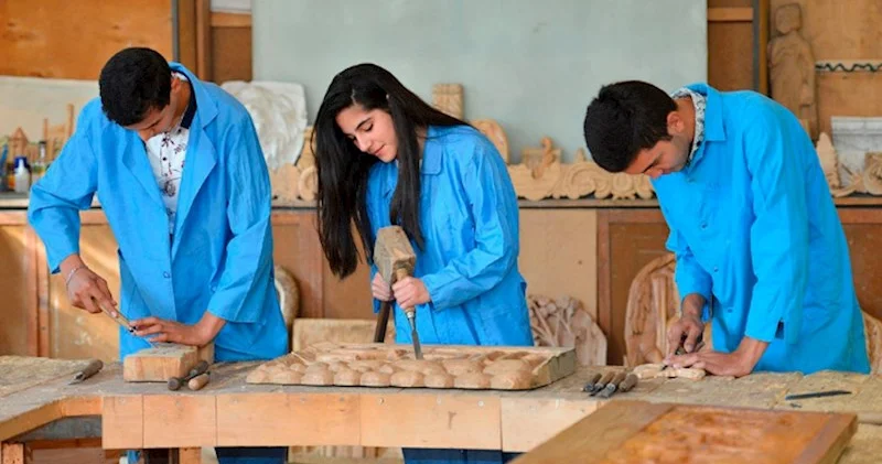 Peşə məktəblərini seçənlərin nəzərinə Yeni qanun