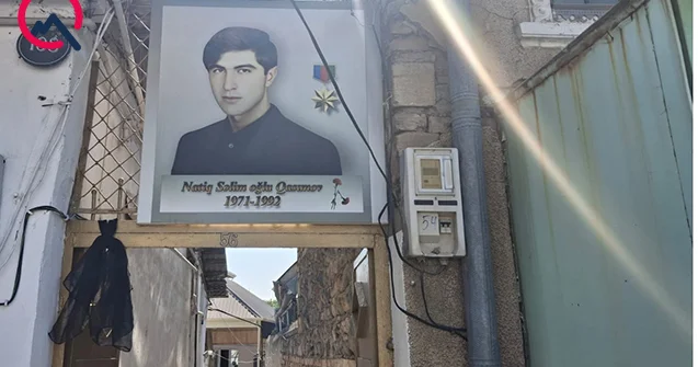 Natiq Qasımovun anası ilə vida mərasimi keçirilir Fotolar Yenilənir