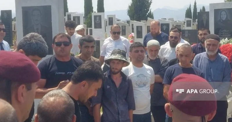 Natiq Qasımovun anası dəfn edildi Fotolar