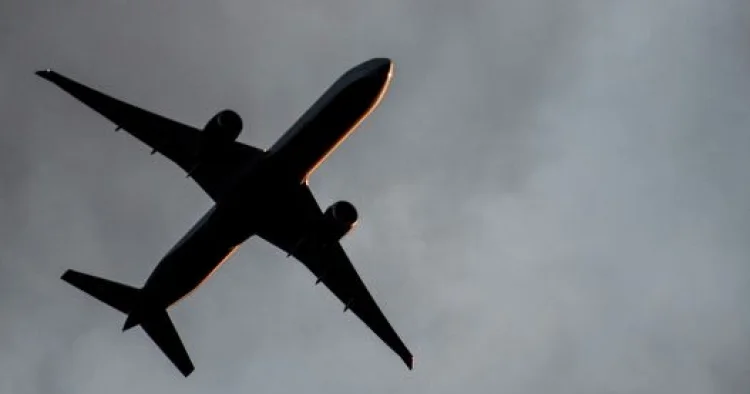 “Embraer” sərnişin təyyarəsi qəza siqnalından sonra Mahaçqalaya enib
