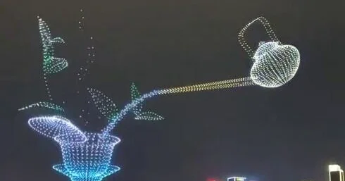 Шоу с тысячами дронов в Китае вызвало огромный интерес ВИДЕО