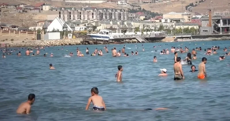 Çimərlikdə batmamaq üçün buna diqqət edin EKSPERT