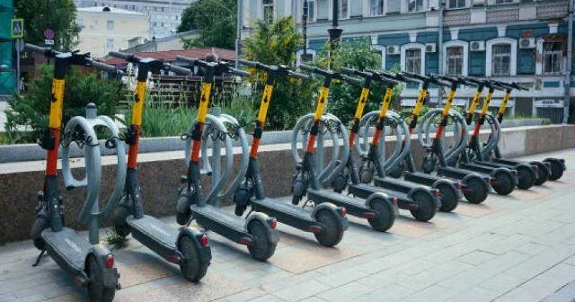 Velosiped və skuter sürücülərinə müraciət