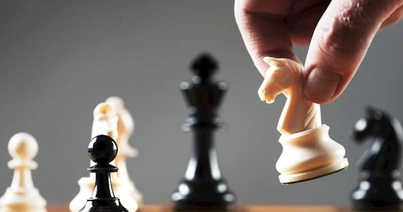 Dünya şahmat tacı uğrunda matç Cenevrədə keçiriləcək Bu tarixdə…