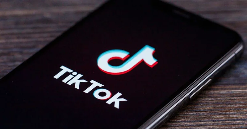 TikTok da balıqçılar peşələrinin sirlərini milyonlarla izləyici ilə bölüşürlər