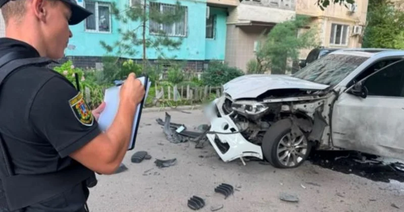 Odessada hərbçiyə məxsus avtomobilin partlaması nəticəsində bir nəfər yaralanıb