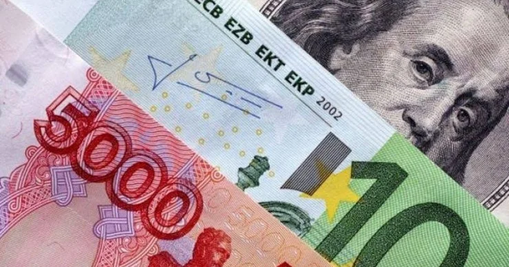 Rubl və avro manata qarşı ucuzlaşıb Valyuta məzənnələri