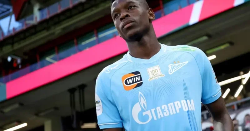 Botafoqo Zenit in hücumçusu Luis Enrikeni geri qaytarmaq istəyir